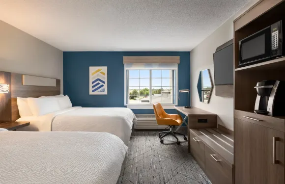 Holiday Inn Express 草地滾球場