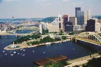 Fairfield Inn & Suites Pittsburgh Neville Island - Pools