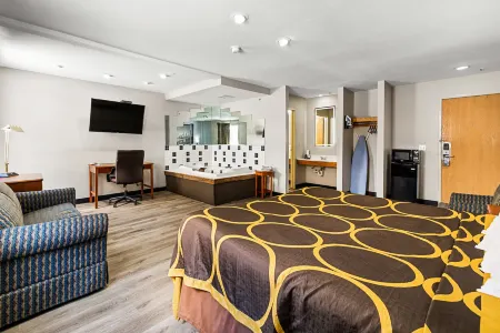 Super 8 by Wyndham Pittsburgh/Monroeville