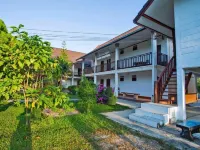 Riverside Garden Hostel Hotels near River Tubing