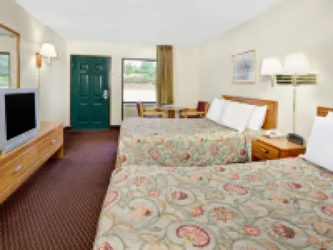 Super 8 by Wyndham Marietta/West/ATL Area マリエッタのホテル