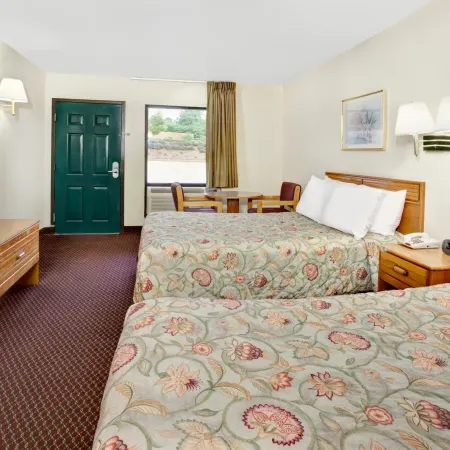 Super 8 by Wyndham Marietta/West/ATL Area