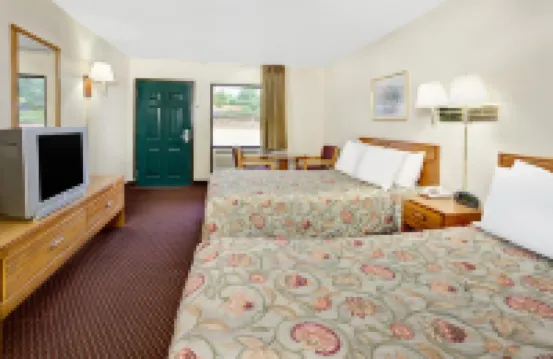 Super 8 by Wyndham Marietta/West/ATL Area