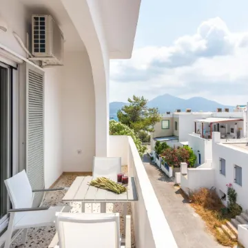 White Rock Milos Suites