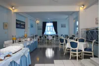 Dolphin Hotel - breakfast