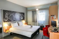 ibis Orange Sud Отели рядом с достопримечательностью «Римская Триумфальная Арка»
