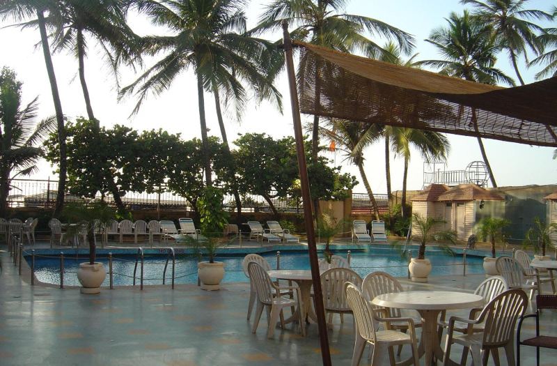 Ramada Plaza by Wyndham Palm Grove photo 3