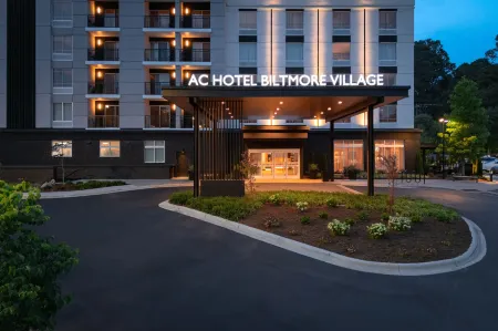 AC Hotel Asheville Biltmore Village Отели рядом с достопримечательностью «Chatlos Memorial Chapel»