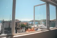 하버 코모도 호텔 - 오션뷰