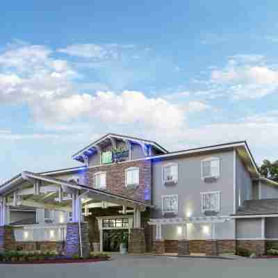 ホリデイ イン エクスプレス ホテル & スイーツ サン ディマス by IHG Hotel Exterior