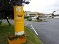 Premiere Classe Chantilly Sud - Luzarches - parking
