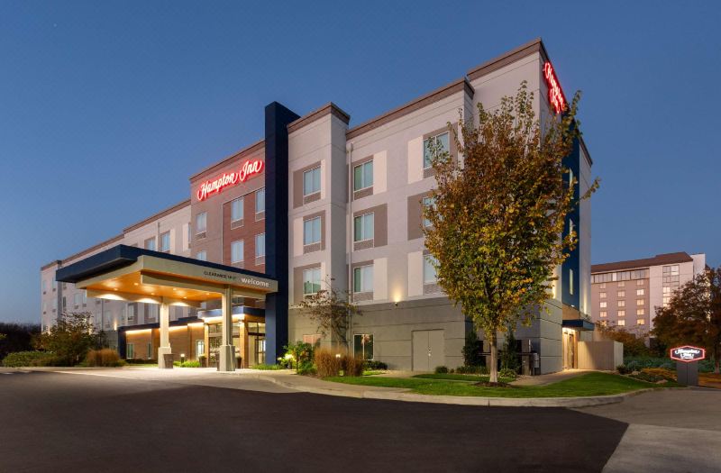 Hampton Inn by Hilton Nashville Airport Century Place
