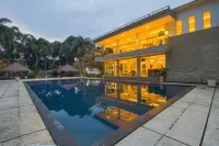 Grand Arjuna Hotel - Rooftop Pools