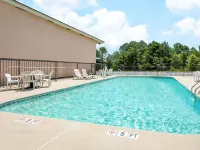 Days Inn by Wyndham Aiken - Interstate Hwy 20 - Swimmingpools