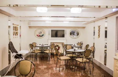 Купцовъ Дом Отели рядом с достопримечательностью «Музыка и время»