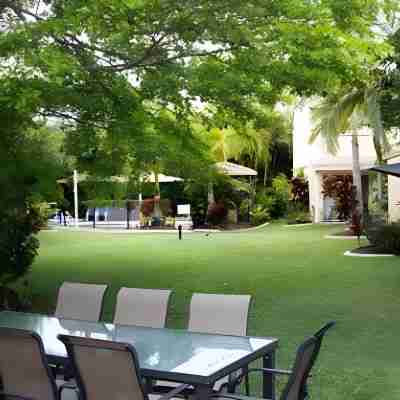 Noosa Gardens Riverside Resort Hotel Exterior