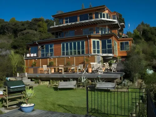 Cliff Edge by the Sea - 5-Star