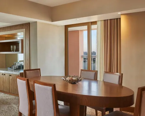 Ramses Hilton Photos