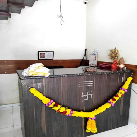 Hotel Borivali Executive - Near Borivali Railway Station Отели рядом с достопримечательностью «Мандапешвар Кейвс»