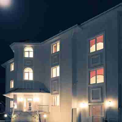 Zhemchuzhina Ekaterinburg Hotel Exterior