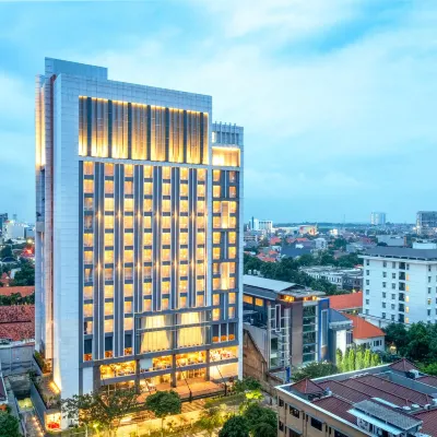 Grand Swiss-Belhotel Darmo Hotels near Grahadi Building