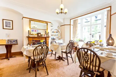 3 Cambridge Villas Отели рядом с достопримечательностью «Уиндермир»