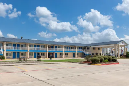 Days Inn by Wyndham Baytown Garth Road I10 East Отели в г. Бейтаун