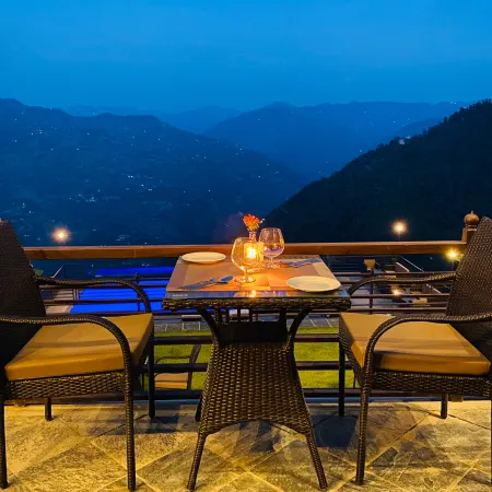 Justa Cliffend Resort & Spa, Mashobra