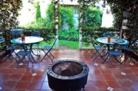 A Tapestry Garden Guest House Hotels in 