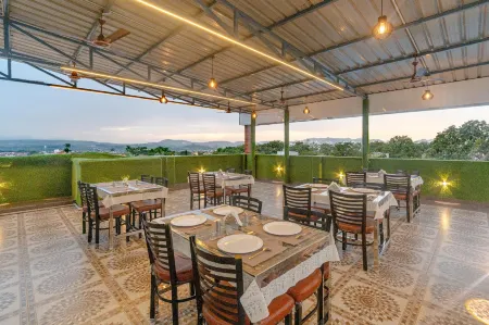 One Earth Ganga Stone Отели в г. Haridwar