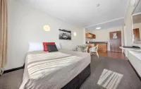Belconnen Way Hotel & Serviced Apartments Hotels in Belconnen
