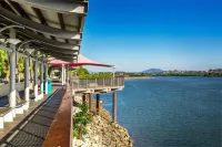 Quest Mackay on Gordon - Scenic