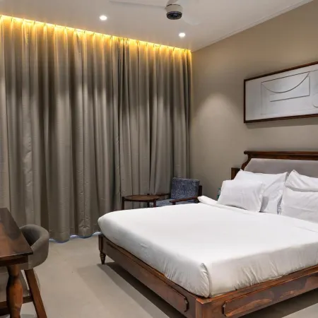 KMR Hotels & Resorts
