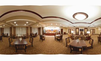Holiday Inn Express & Suites Tappahannock