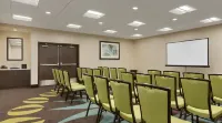 莫比爾I 65機場大道Homewood Suites by Hilton - 停車場
