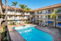 Holiday Inn Express SIMI VALLEY by IHG - Pools