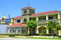 Travelodge by Wyndham Costa Mesa Newport Beach Hacienda Hotels in Costa Mesa