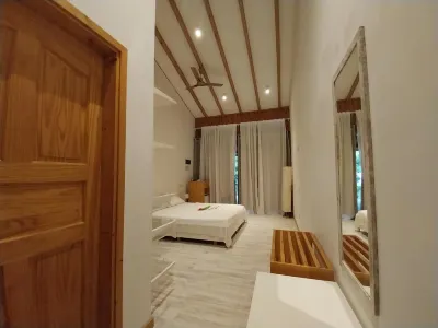 Origami Inn Himandhoo