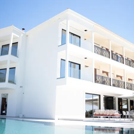 Pheia, Vriniotis Resorts