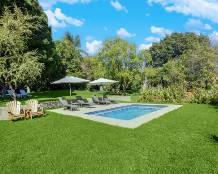 Amberhall Guesthouse โรงแรมในแรนด์เบิร์ก