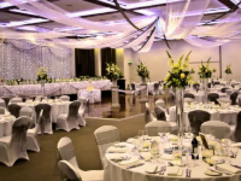 แคนเบอร่า เร็กซ์ โฮเต็ล แอนด์ เซอร์วิซ อพาร์ตเมนต์ โรงแรมในBraddon