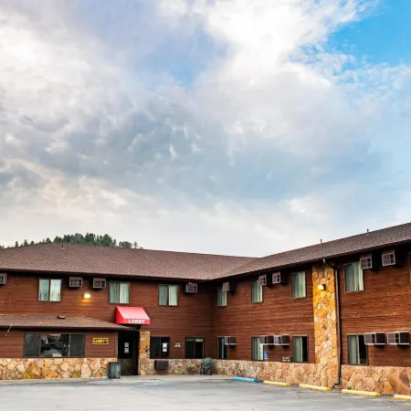 Econo Lodge, Downtown Custer Near Custer State Park and Mt Rushmore