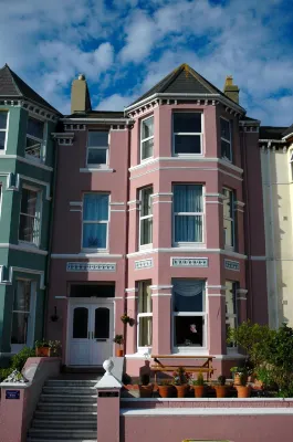 Athol Park Guest House - parking