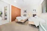 Arlington Apartments - Homestays
