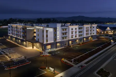 SpringHill Suites By Marriott San Luis Obispo Отели рядом с достопримечательностью «Государственный университет Калифорния Политекник»