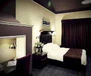 11 Hotel & Garden 鄰近Tula Synagogue的酒店