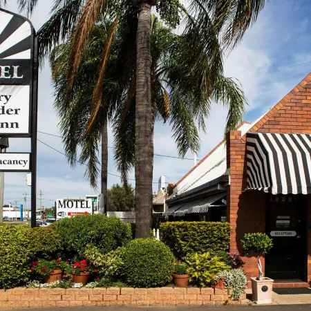 Country Pathfinder Motor Inn