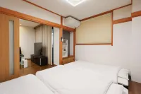 Mon Petit Chat in Kanazawa - balcony