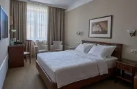 Astor Hotel