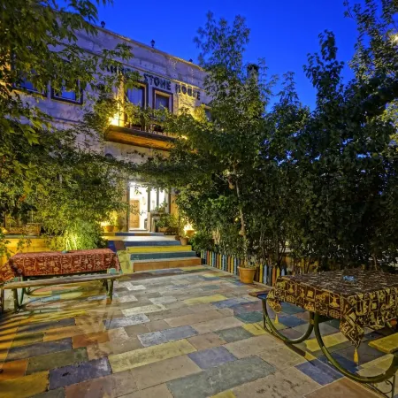 maron stone house